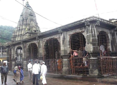 Bhimashankar-jyotirlinga-temple